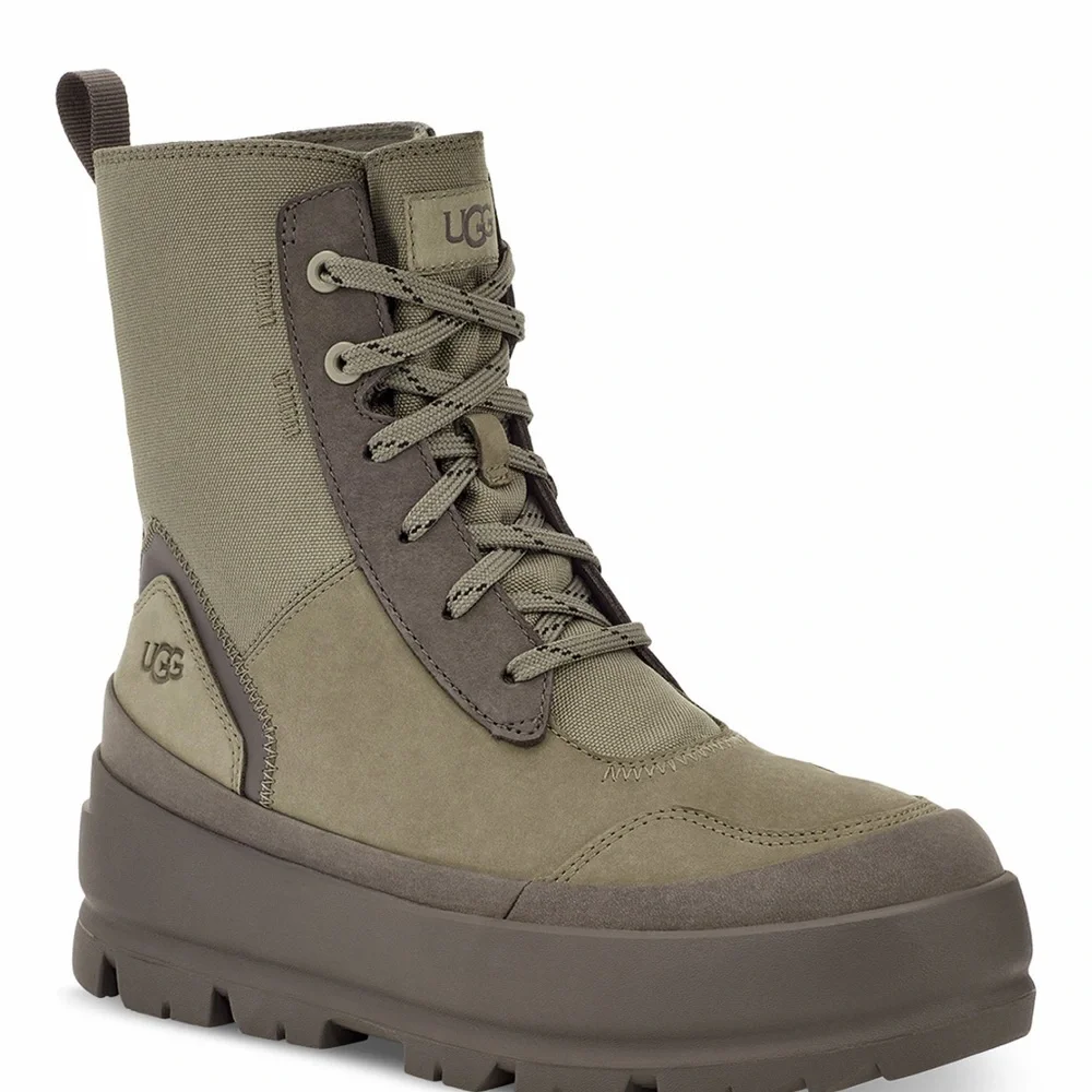 NIB UGG® 1143833 Women's The Ugg Lug Lace-Up Platform Boots